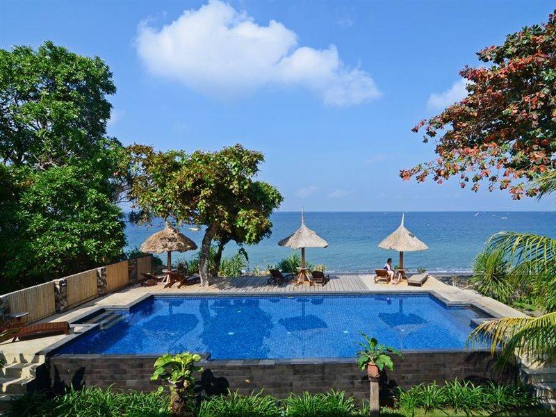 Готель Sunsethouse Lombok Mangsit Екстер'єр фото