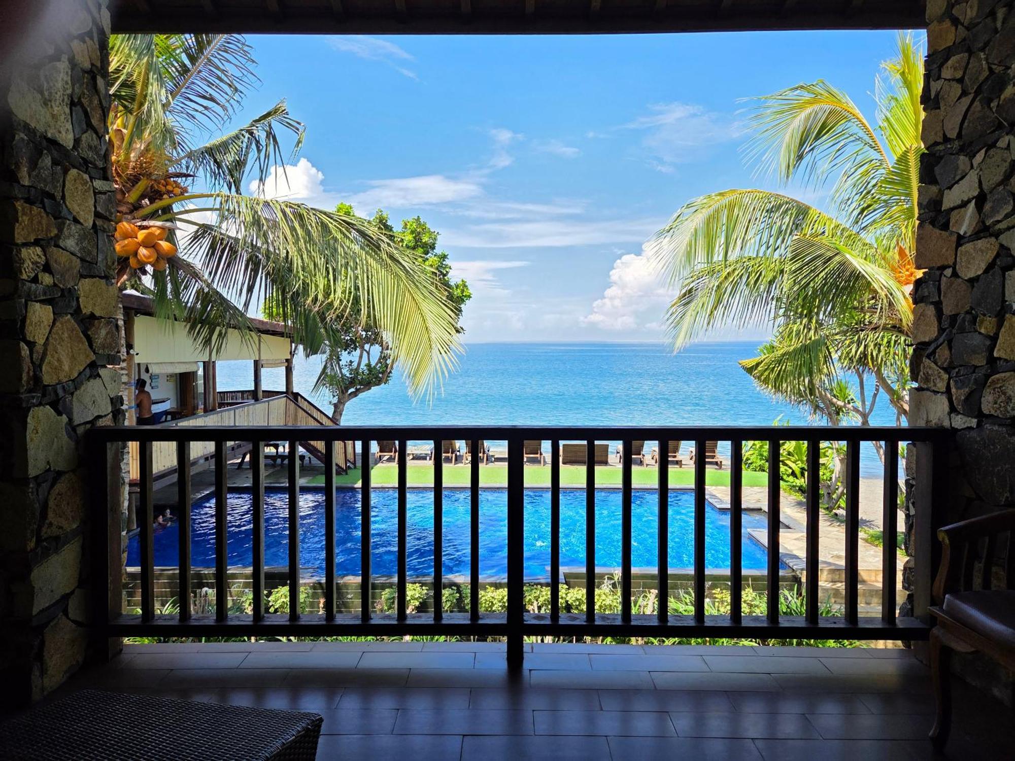 Готель Sunsethouse Lombok Mangsit Екстер'єр фото