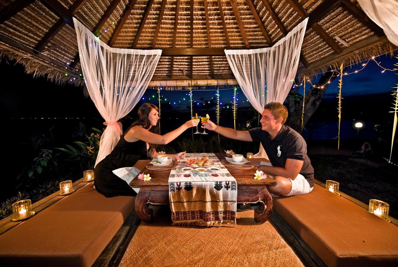 Готель Sunsethouse Lombok Mangsit Екстер'єр фото