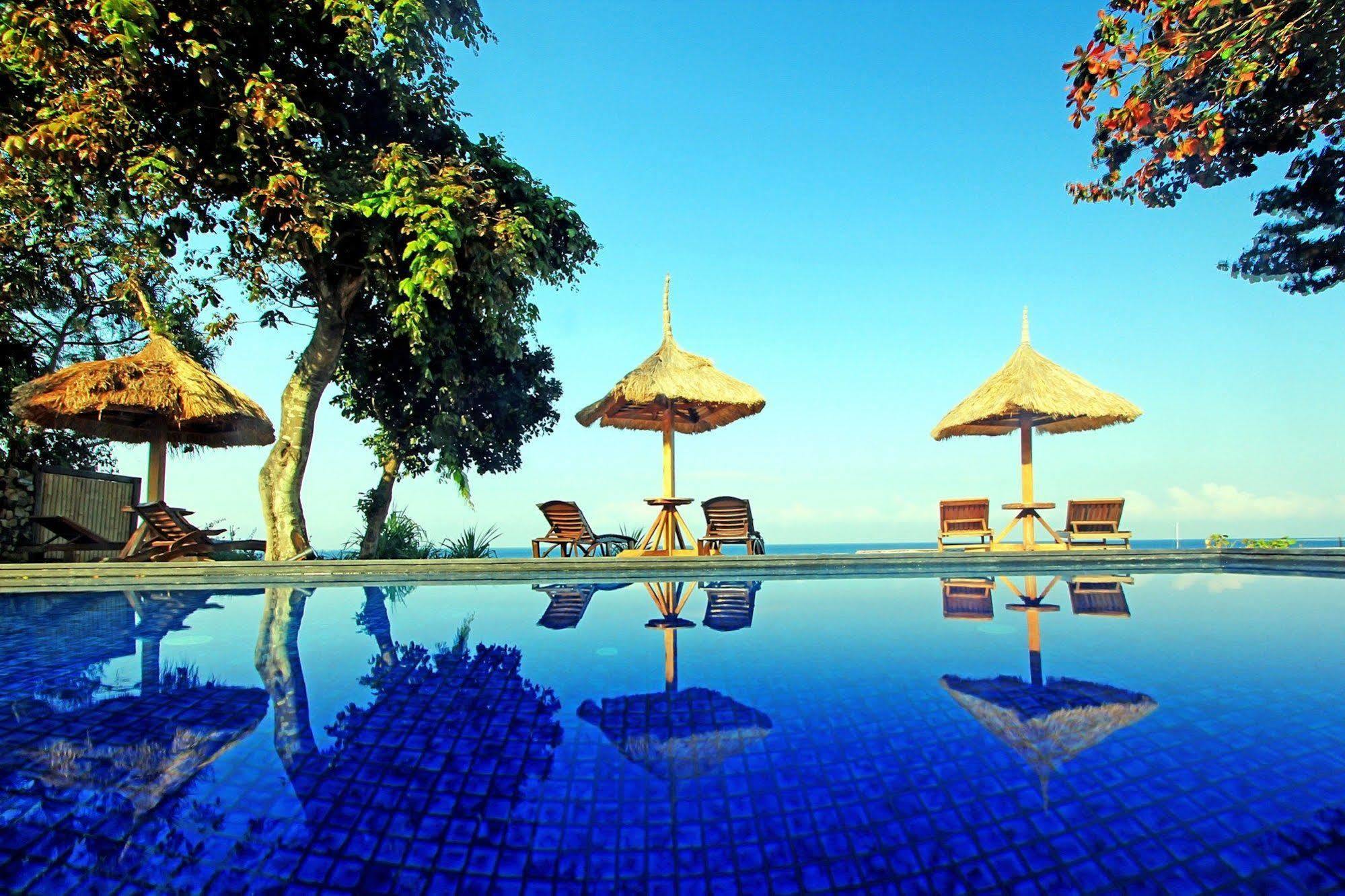 Готель Sunsethouse Lombok Mangsit Екстер'єр фото
